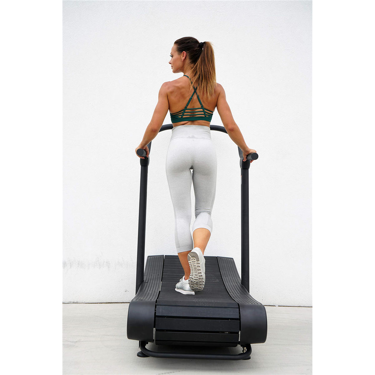 Health Runner Curved Manual Treadmill - Non Motorized Treadmill with Curved Running Platform